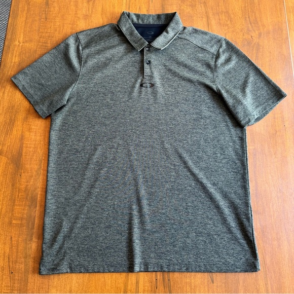 Oakley Other - Oakley Men's Green Performance Polo - Large